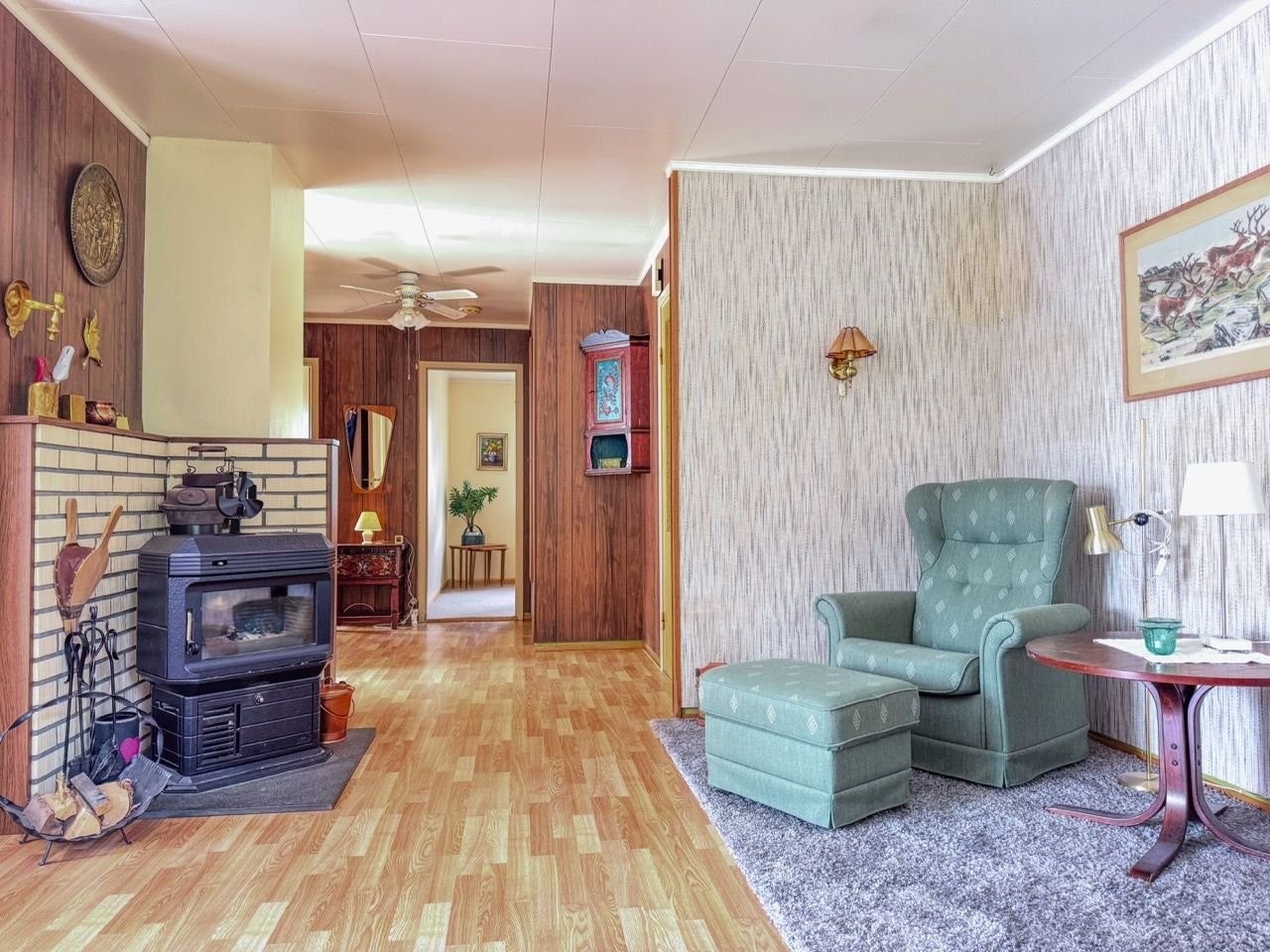 Koselig og velfungerende peis gir god varme på kjølige dager. Galleribilde