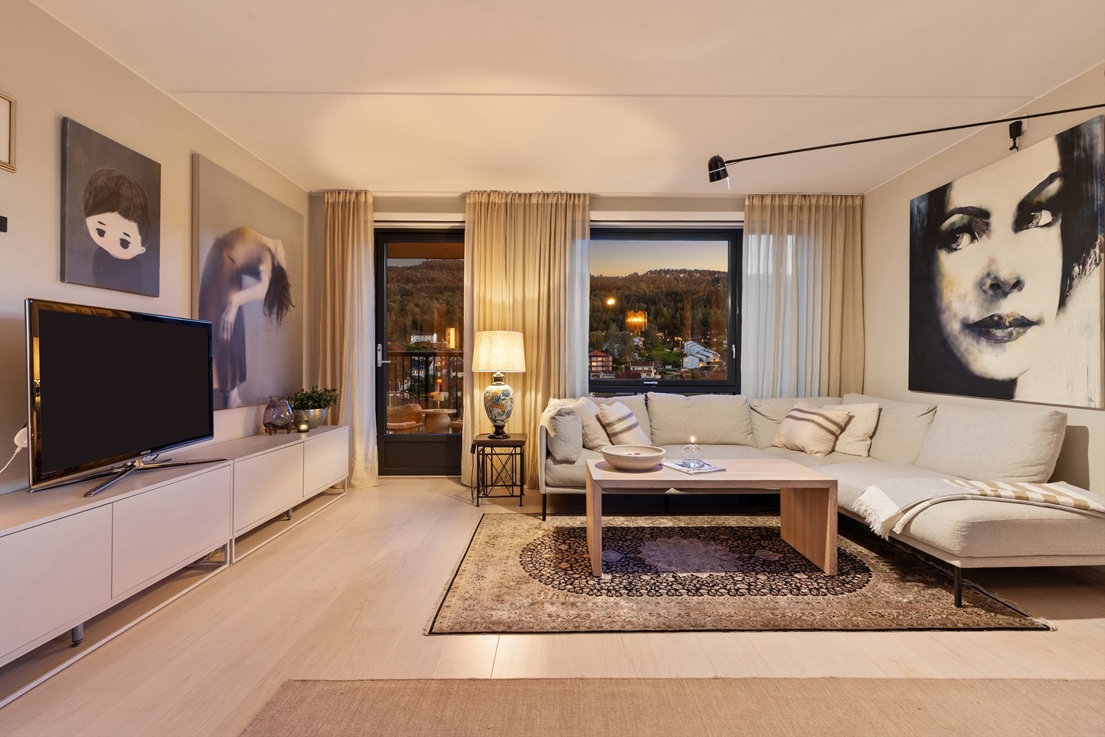 Lun og delikat stue Galleribilde