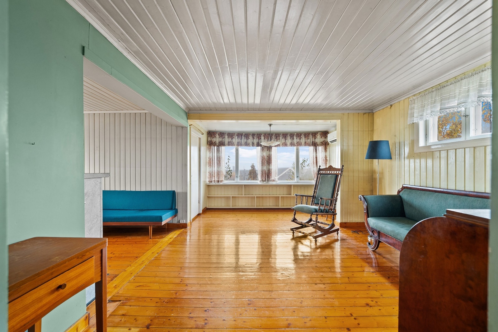 Fra dette rommet er det utgang til balkong. Galleribilde