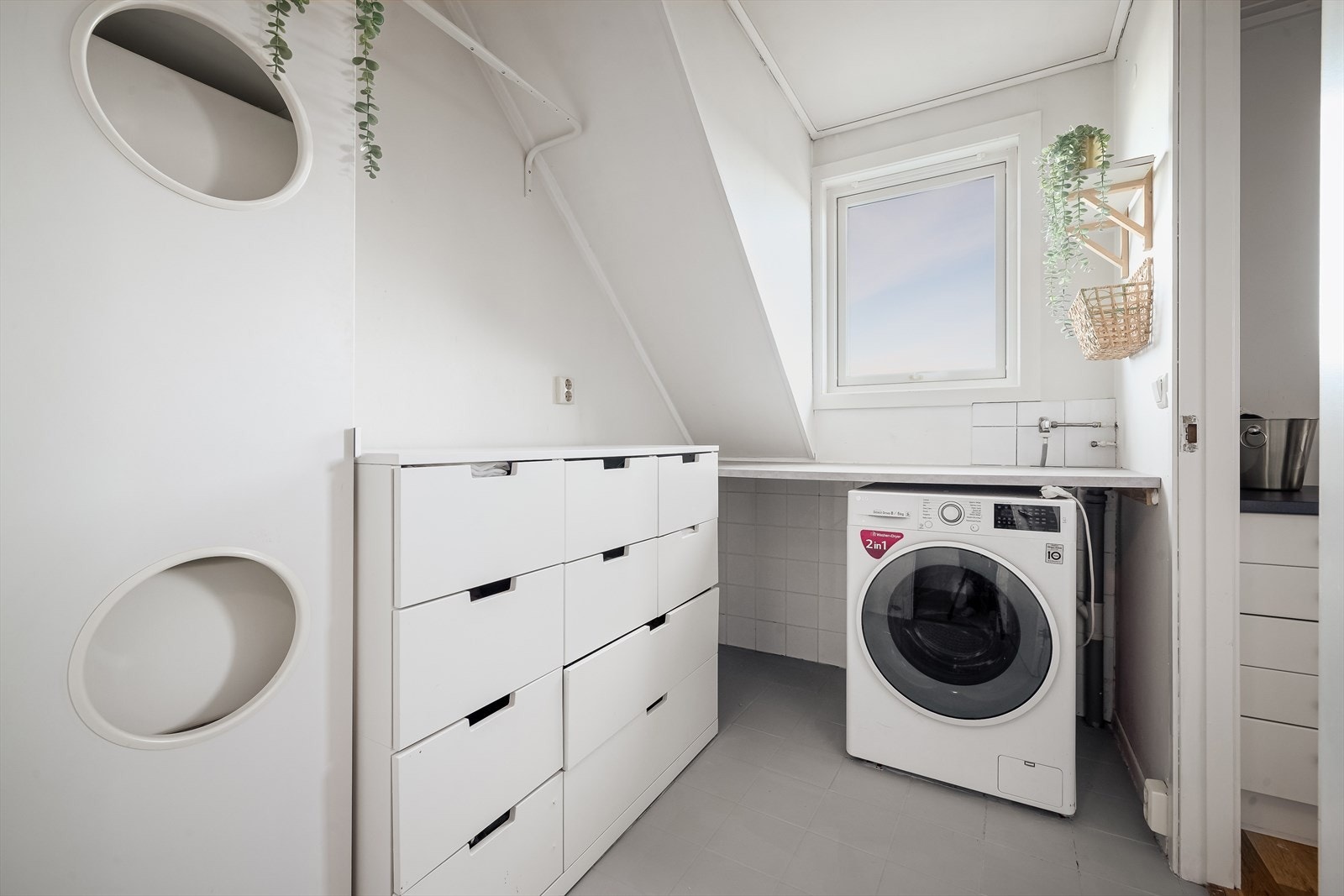 Vaskerom Galleribilde