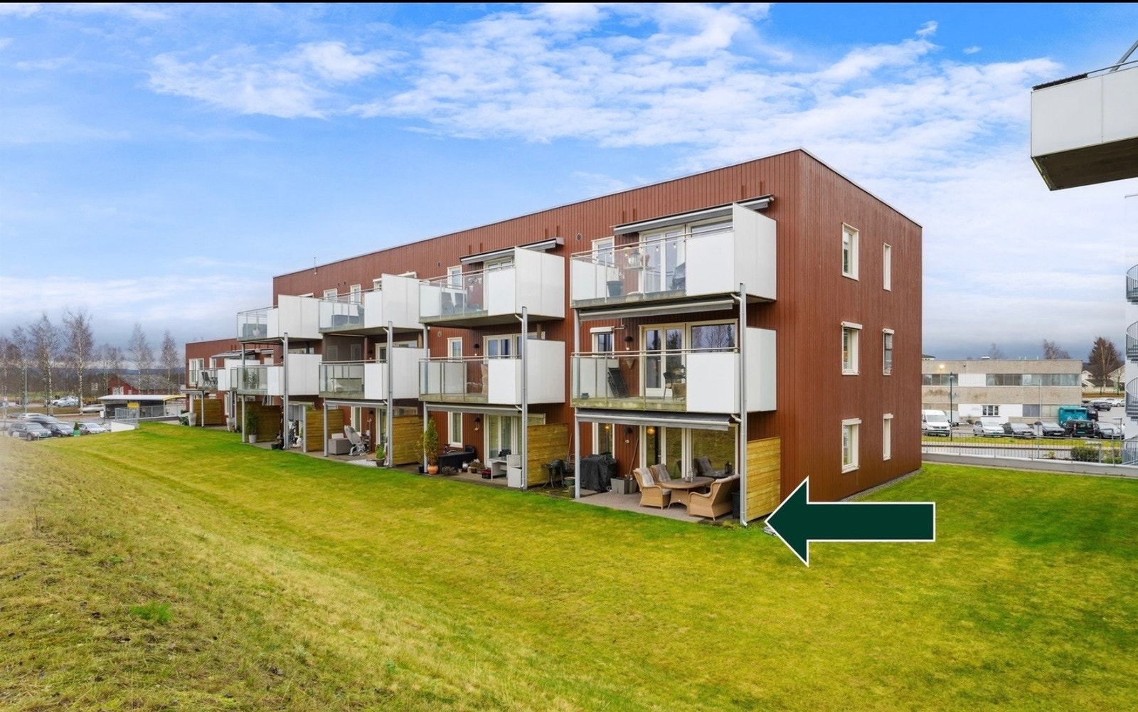 Markterrasse og felles hage på baksiden Galleribilde