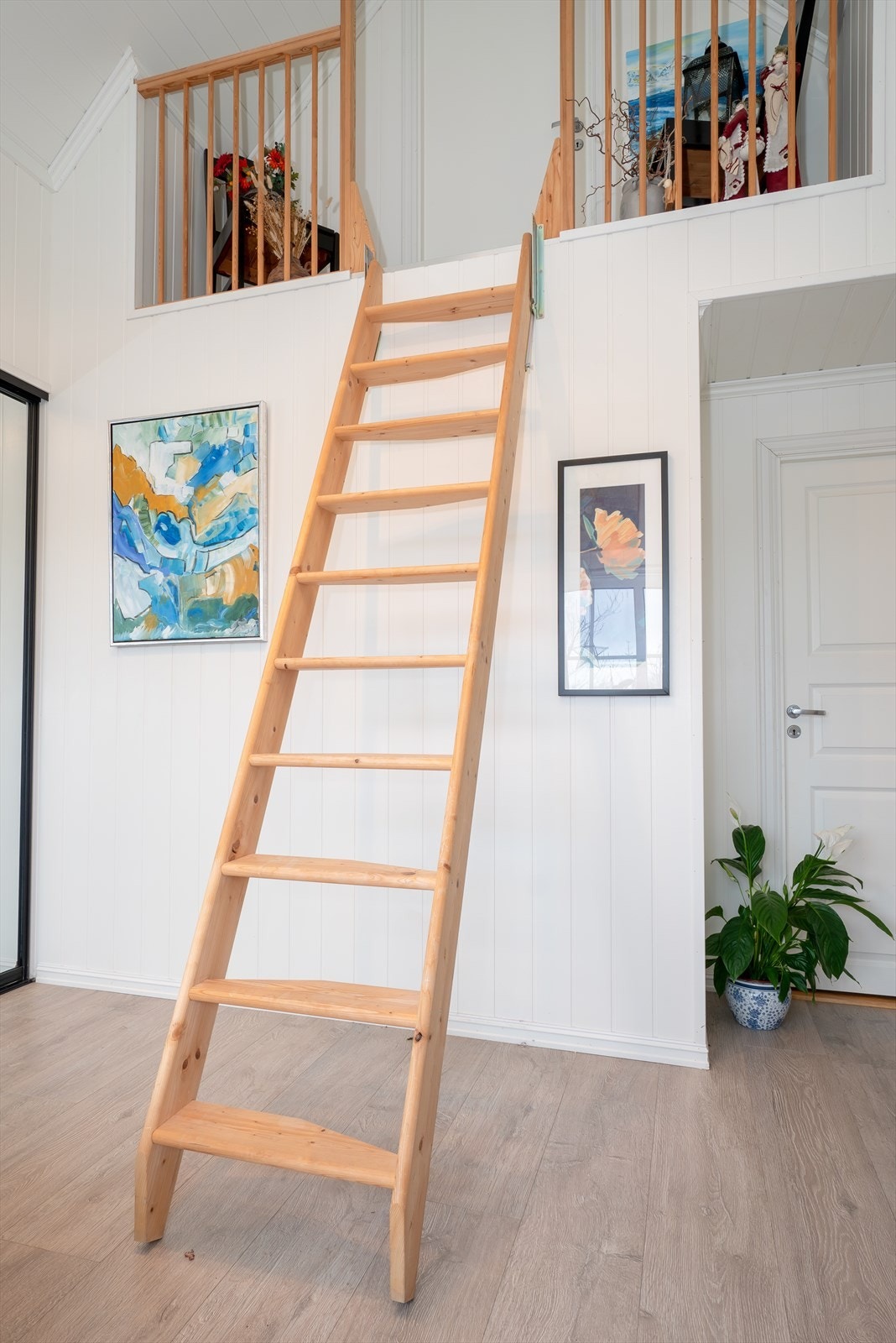 Tilkomst til hems Galleribilde