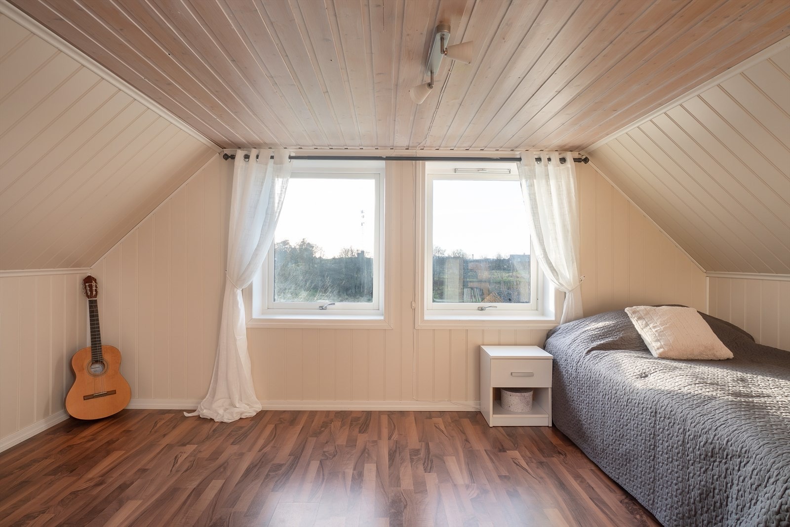 Romslig soverom Galleribilde