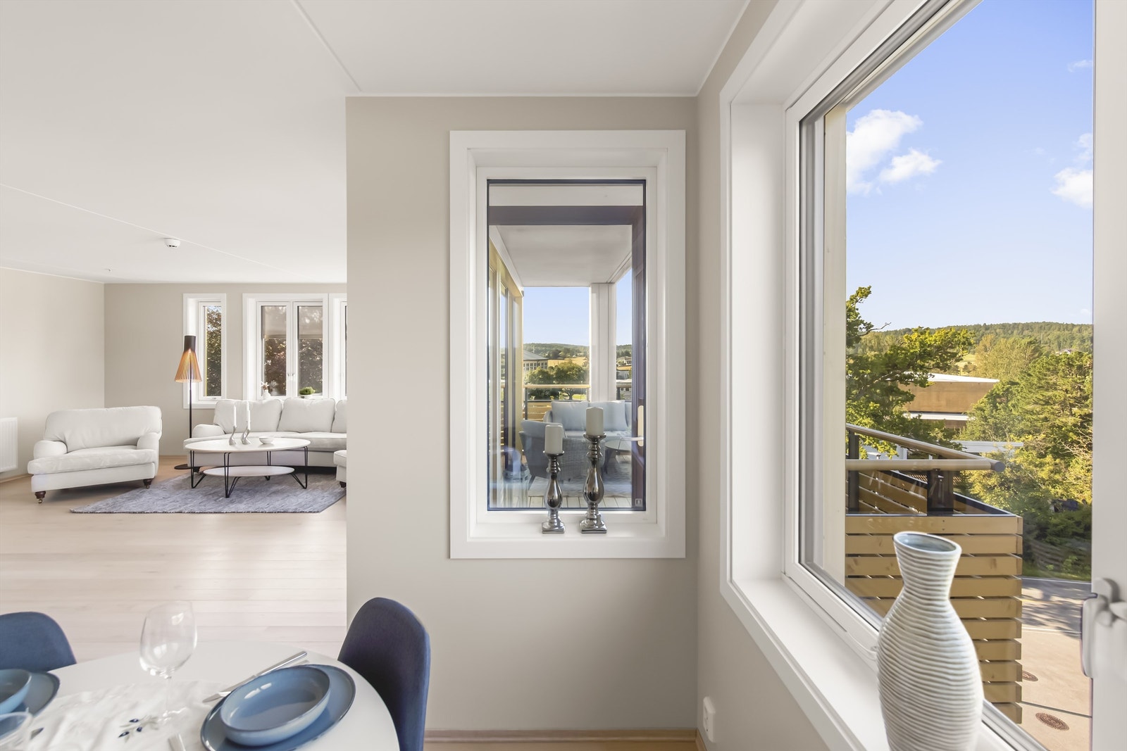 En hyggelig spiseplass, også med flott utsikt Galleribilde