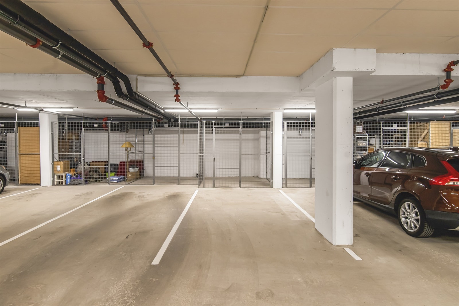 Garasjeplass Galleribilde