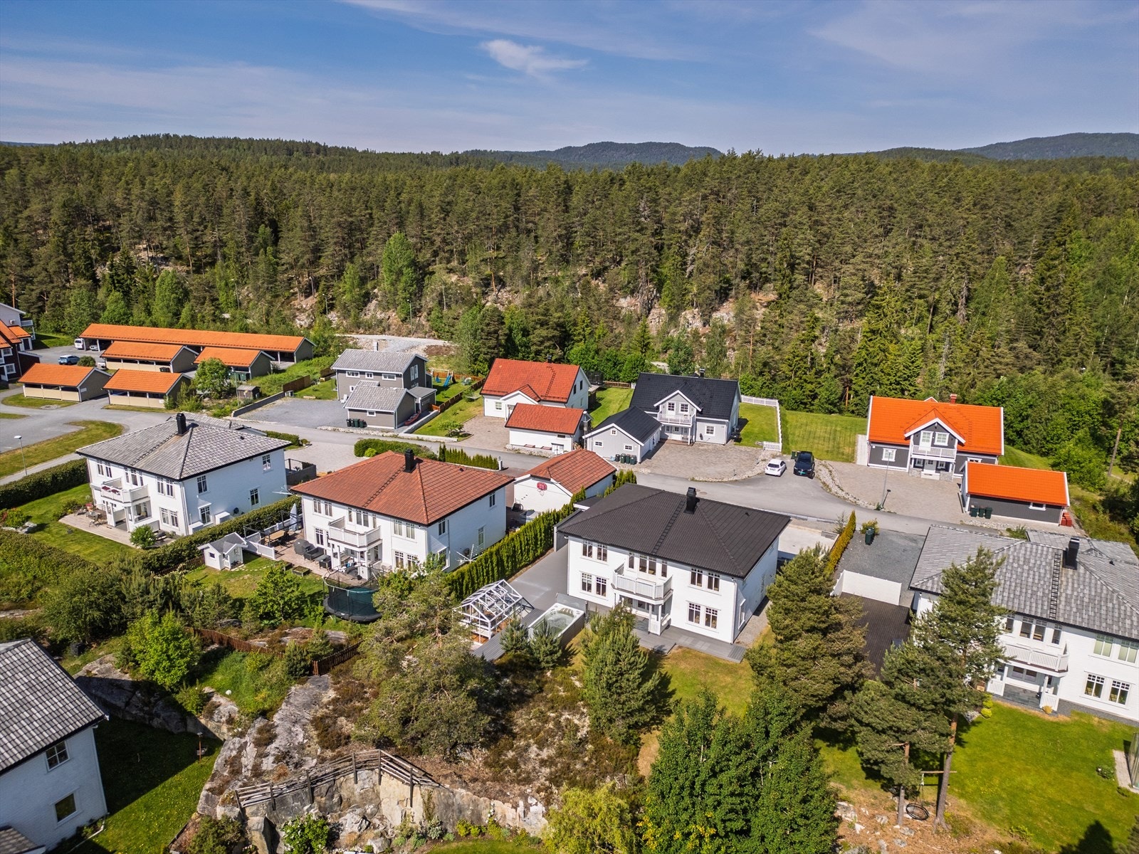 Velkommen til denne innholdsrike eneboligen på Ormåsen! Galleribilde