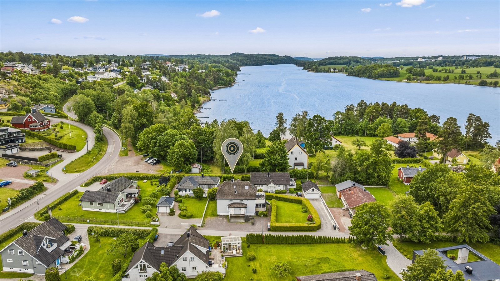 Med Munkholmen som en av nærmeste nabo kan du enkelt nyte bading og båtliv i Færders unike skjærgård. Galleribilde