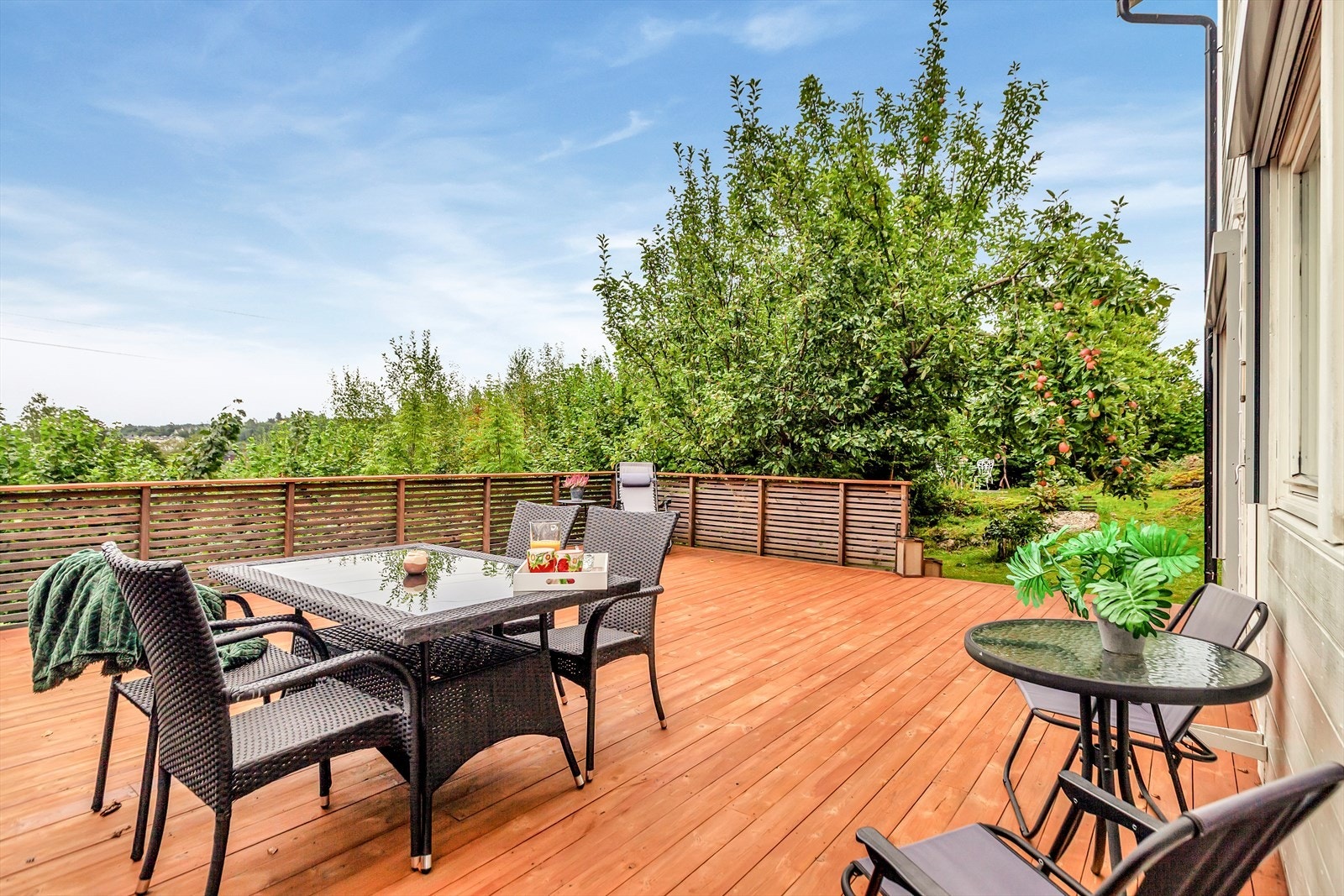 Odins vei 17 ligger i et attraktivt og familievennlig boligområde i Bødalen. Galleribilde