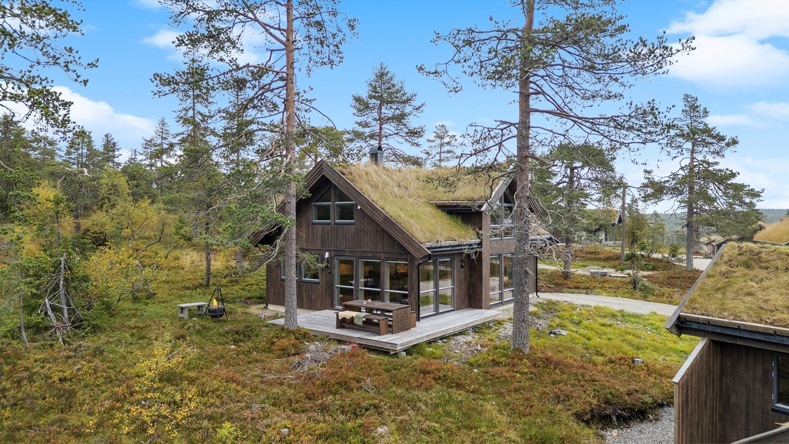 Moderne og samtidig tradisjonell stil som passer godt inn i omgivelsene. Galleribilde