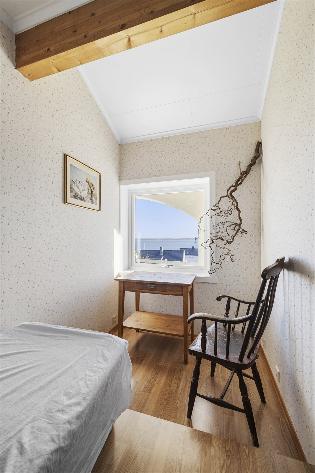 Soverom nr. to i underetasjen med nydelig utsyn. Galleribilde