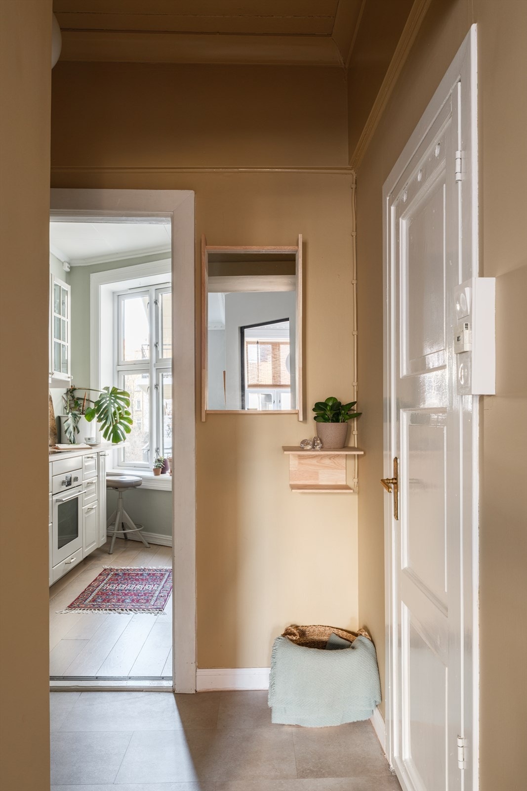 Med en gjennomgående planløsning får man lyset gjennom hele leiligheten Galleribilde