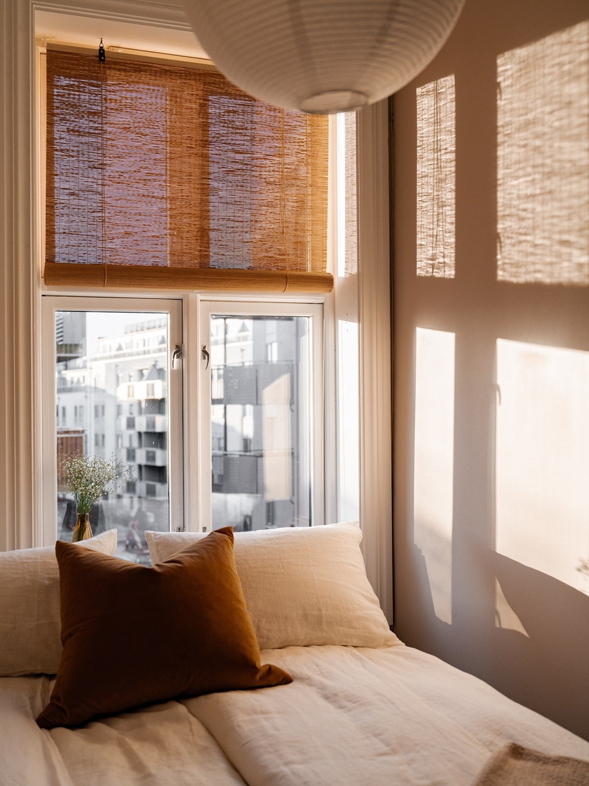 Formiddagssolen titter inn også på senhøsten Galleribilde