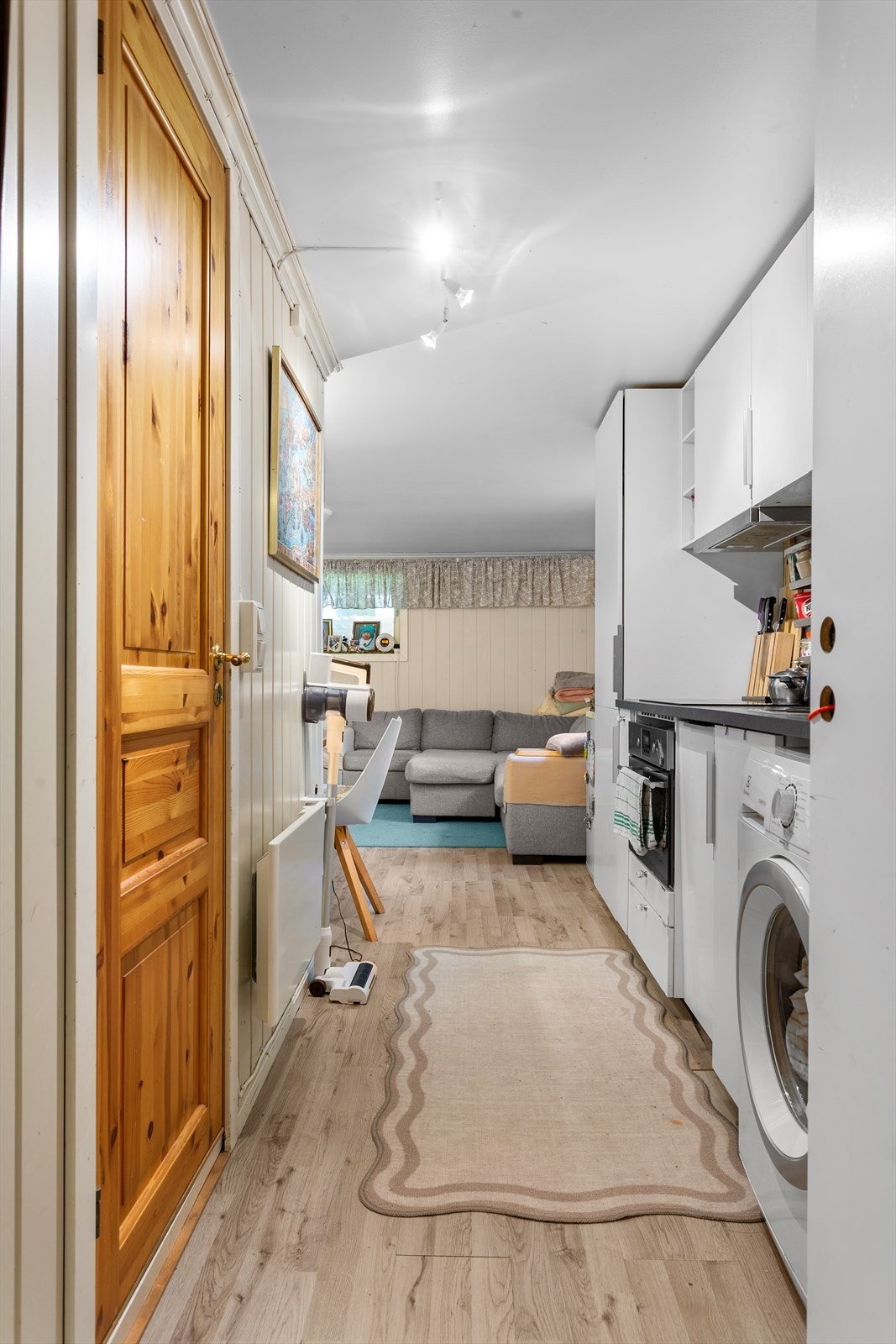 Over- og underskap i hvit samt glatt utførelse Galleribilde