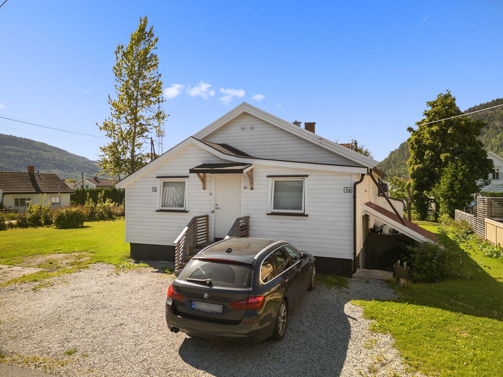 Kort gangavstand til skoler, idrettsanlegg og matbutikk Galleribilde