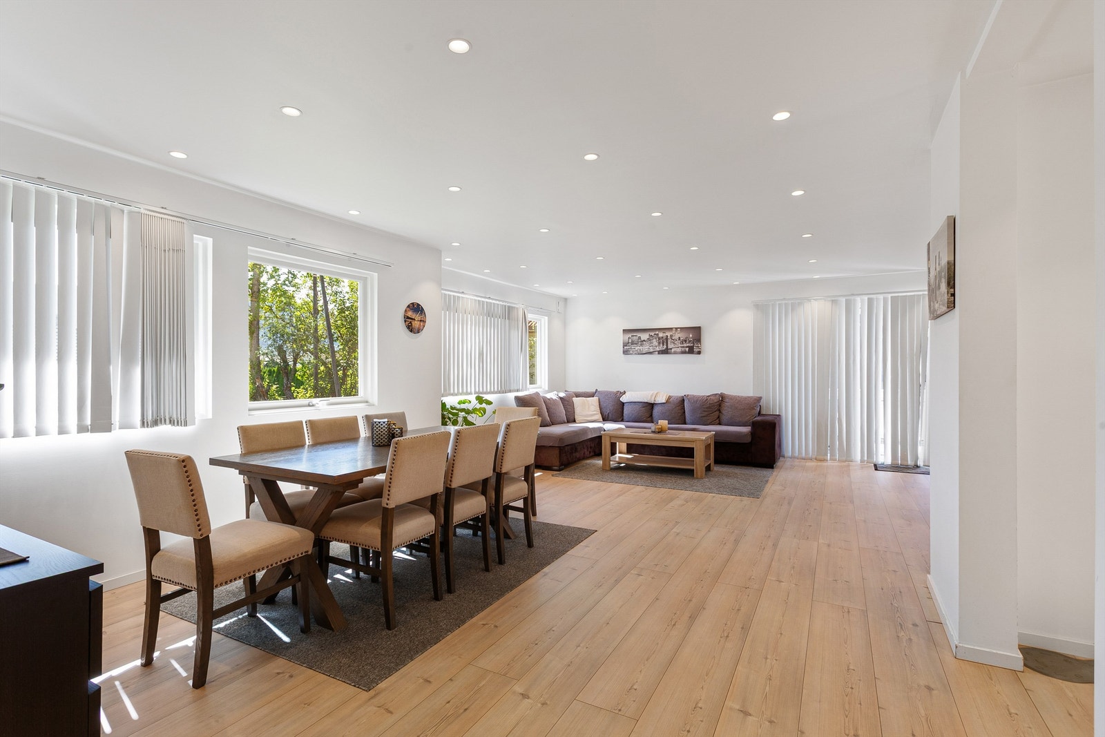 1. etasje er oppgradert/oppusset i nyere tid Galleribilde