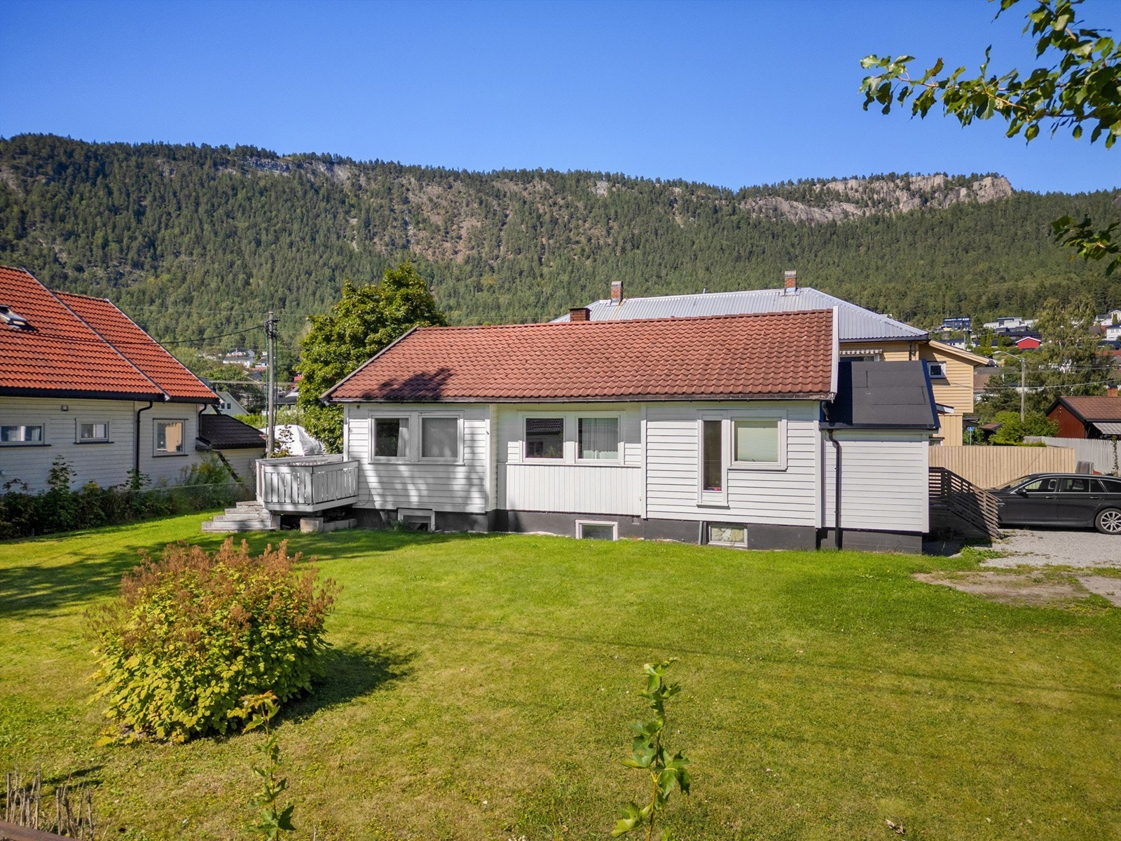 Innholdsrik og pen enebolig med 2 etasjer. Foto: Ole Thorgeir Solheim Thoresen Galleribilde