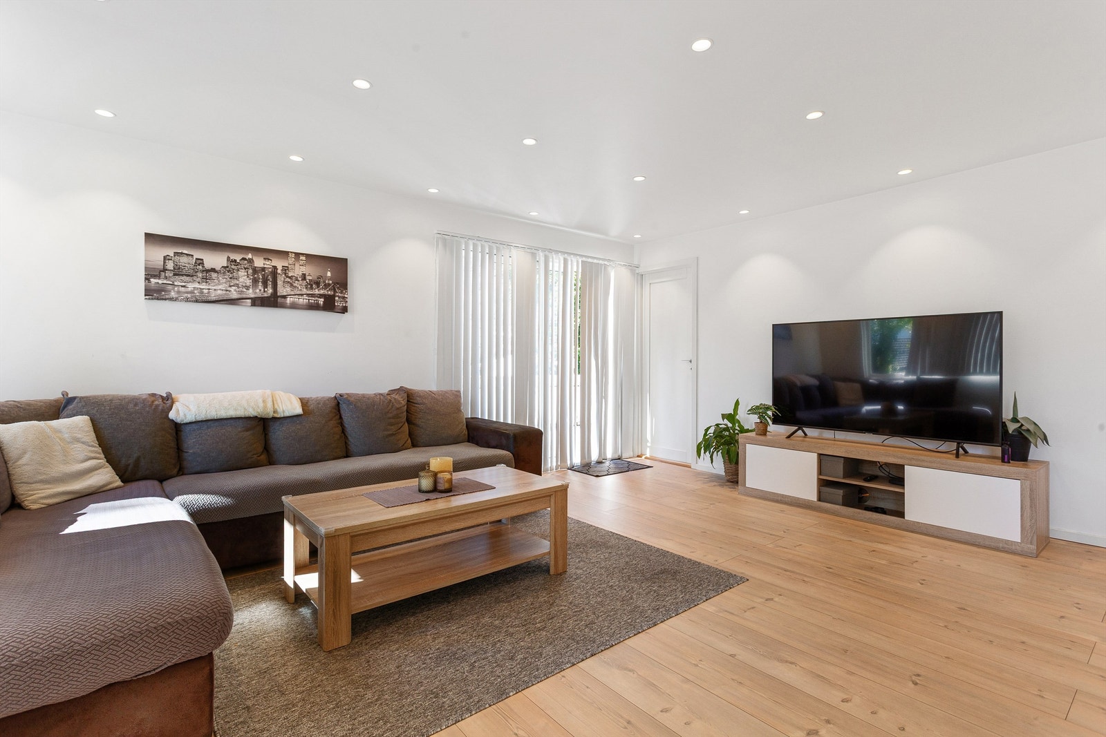 Stue med utgang til terrasse Galleribilde