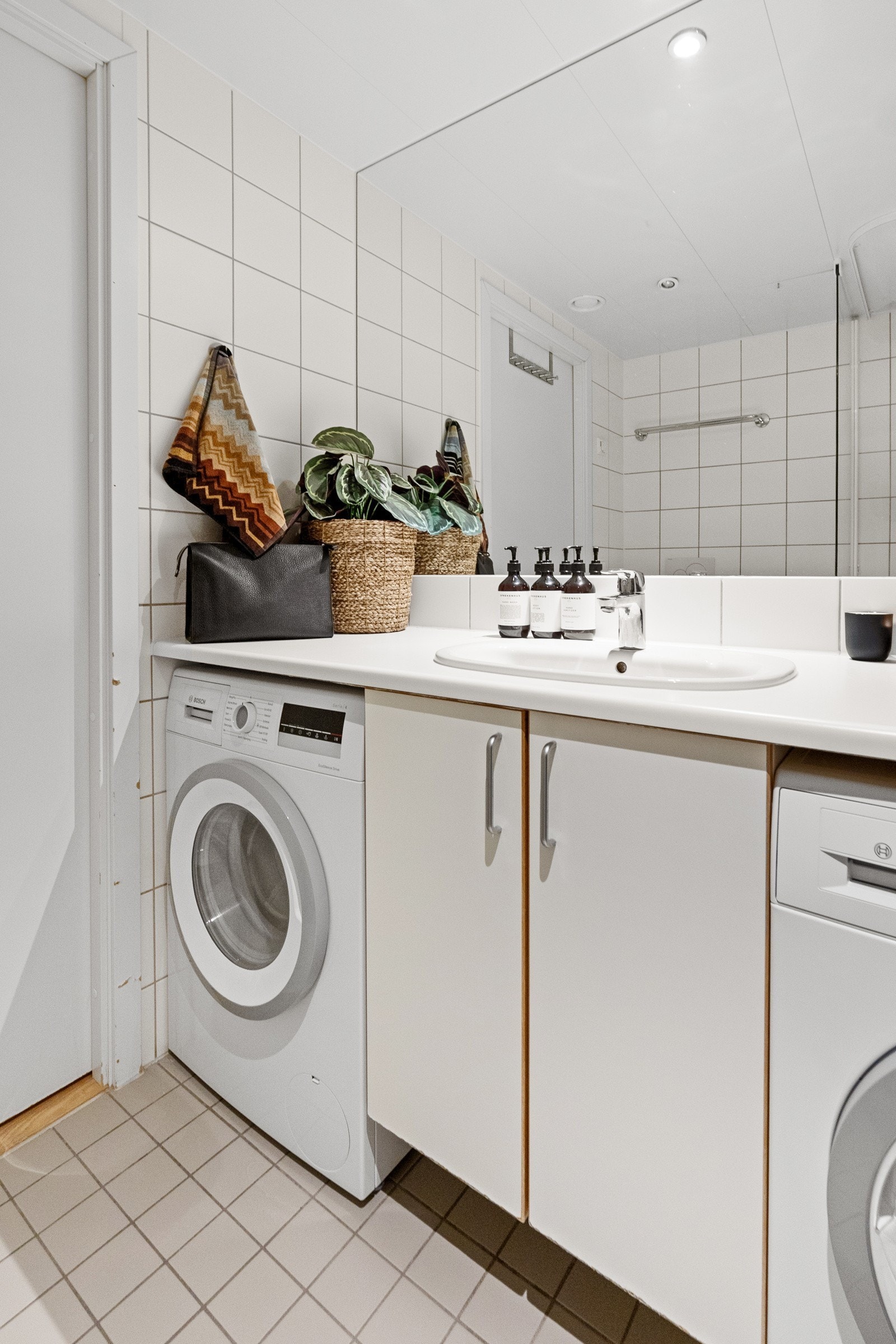 Vaskemaskin/tørketrommel følger Galleribilde