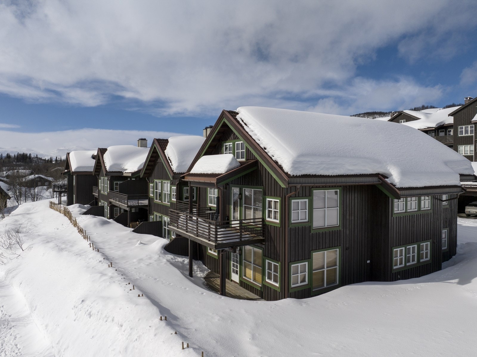 Velkommen til Beitobrinken 3a - en meget attraktiv og praktisk innredet leilighet i 1. etg. med stor terrasse - sol fra morgen til kveld! Foto: Tor Solberg. Galleribilde