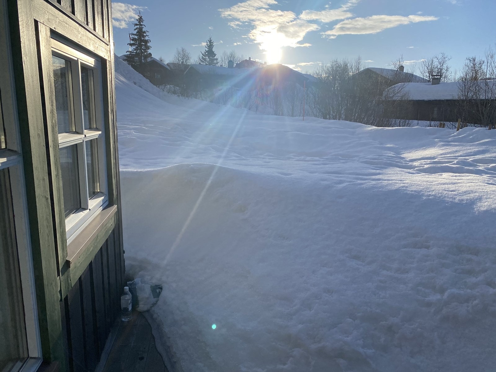 Her ser man morgensolen kl. 0900 helt i slutten av mars. Galleribilde