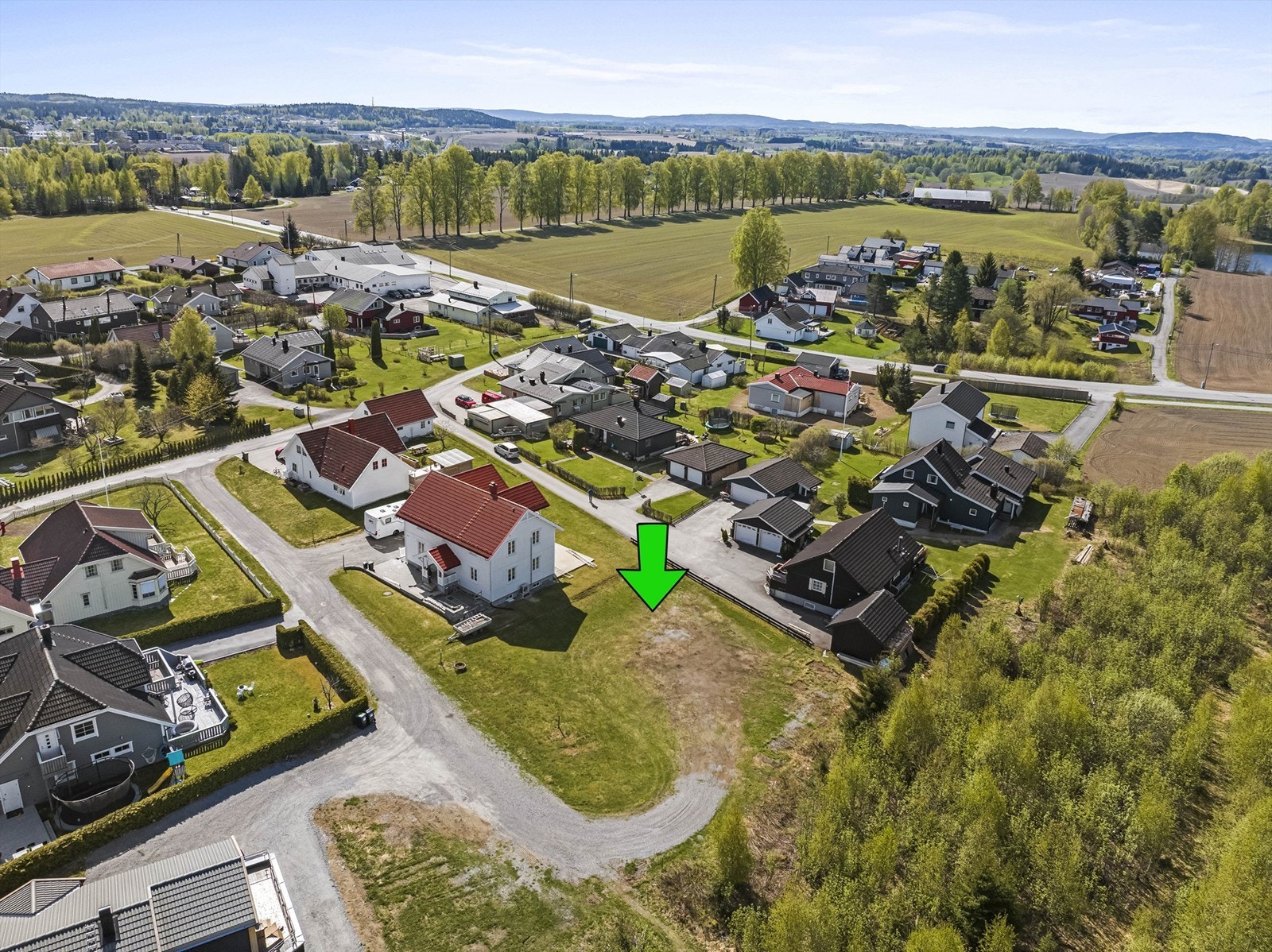 Krogsveen presenterer Solheimvegen 12C - flat og byggeklar eneboligtomt med nærhet til Jessheim og Gardermoen | Foto: Sebra Eiendomsfoto (Sindre Lundvold) Galleribilde