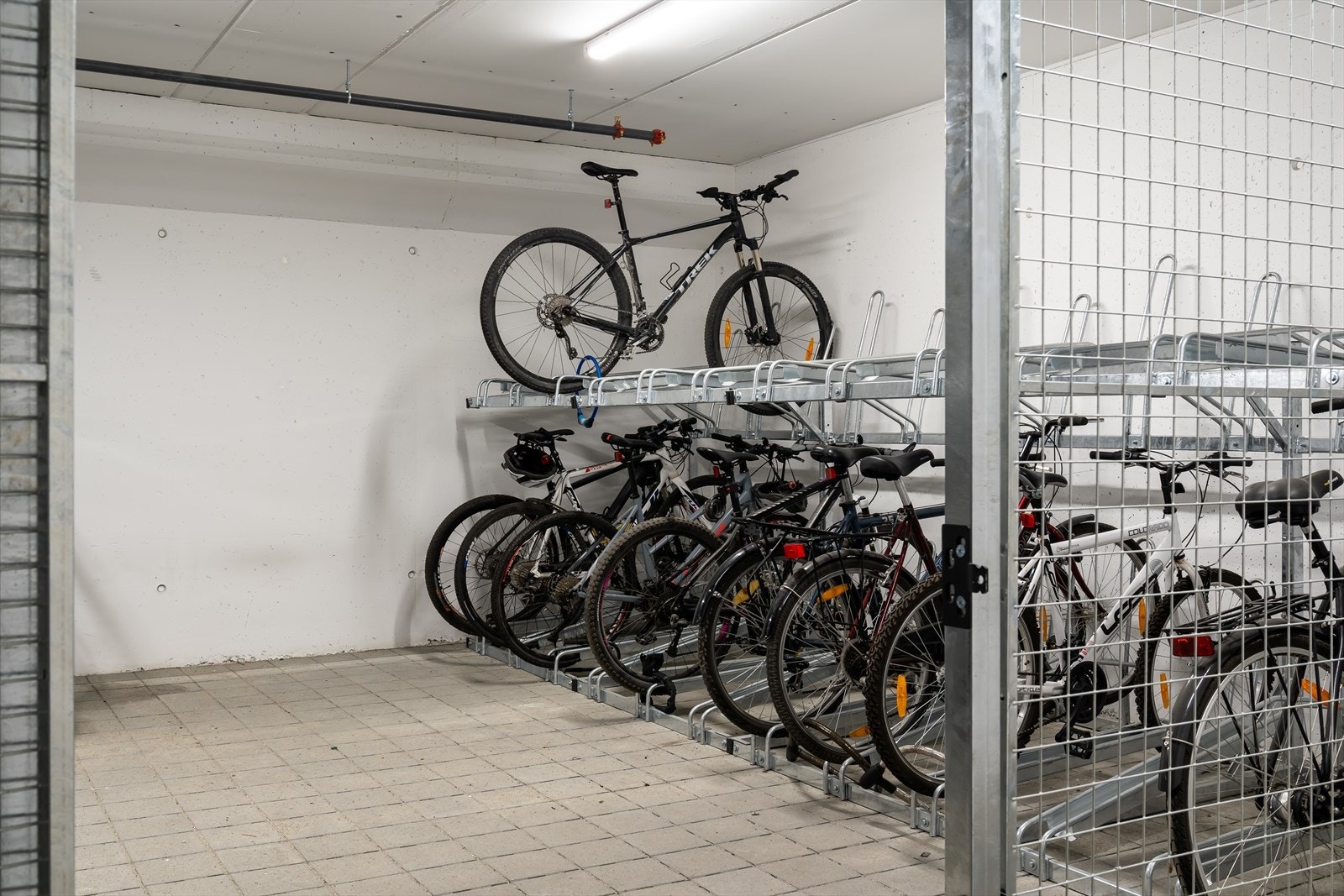 Felles sykkelrom. Galleribilde