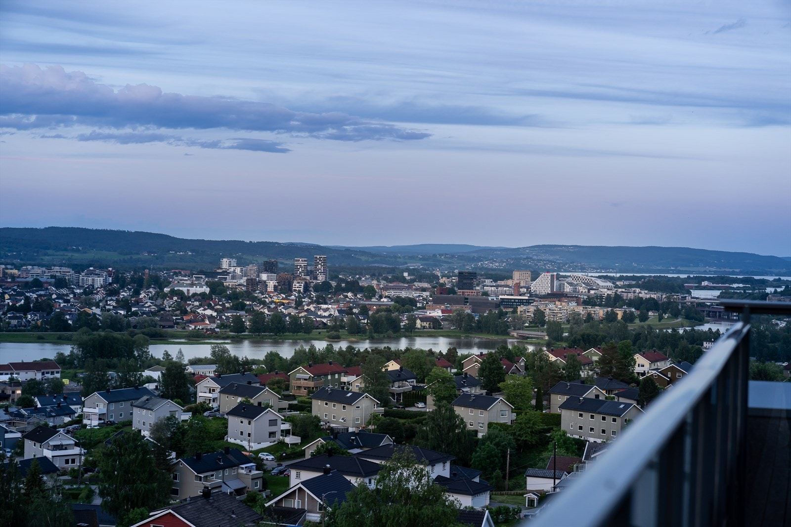Her har du flott utsikt mot Lillestrøm Sentrum. Galleribilde