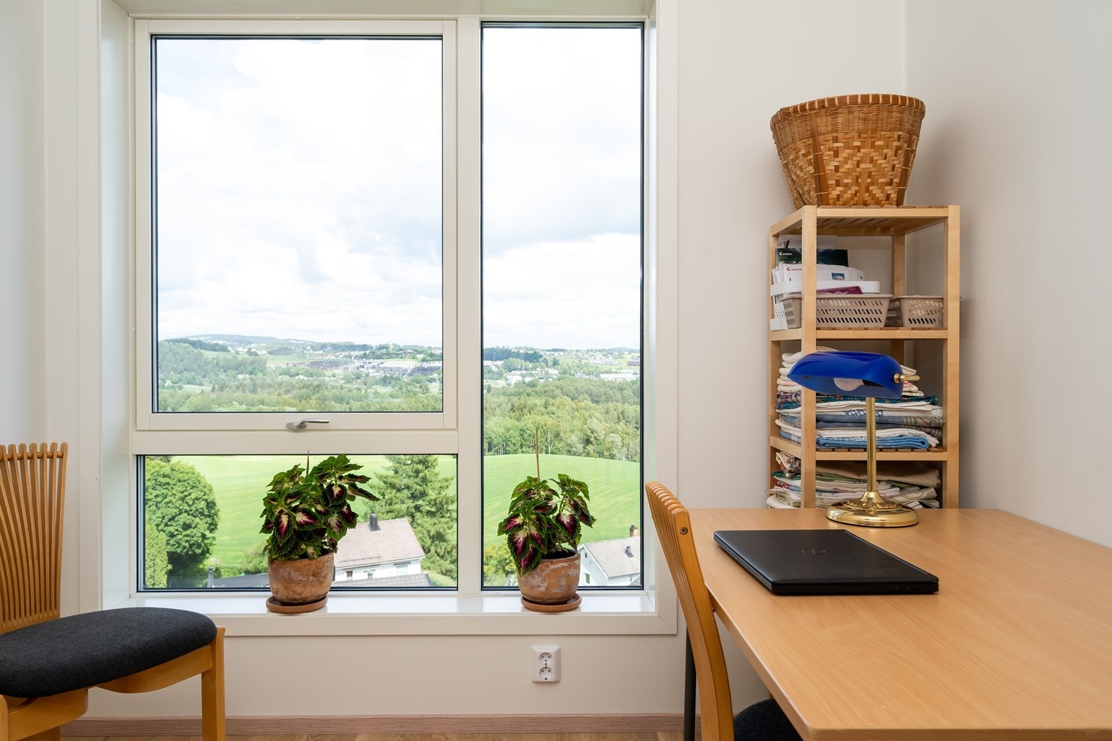 Det er flott utsikt fra samtlige vinduer. Galleribilde