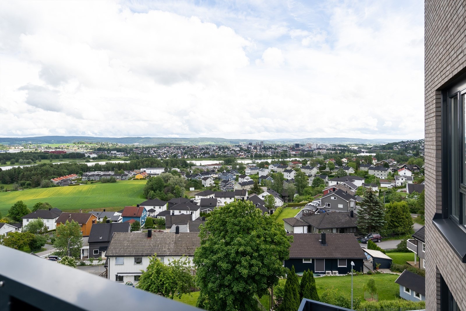 Utsikt fra balkongen fra hovedsoverommet. Galleribilde