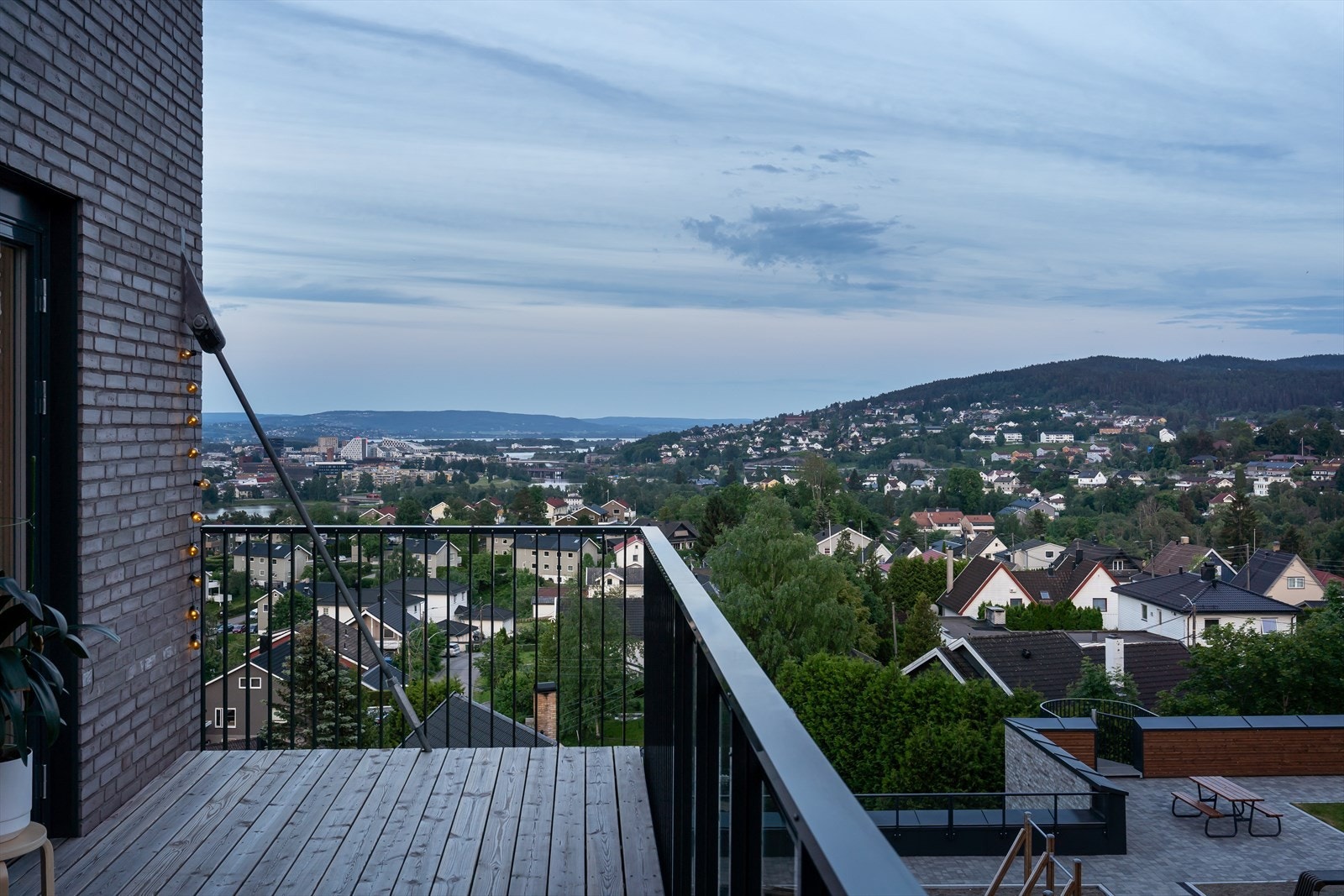 Utsikt fra den største balkongen. Galleribilde