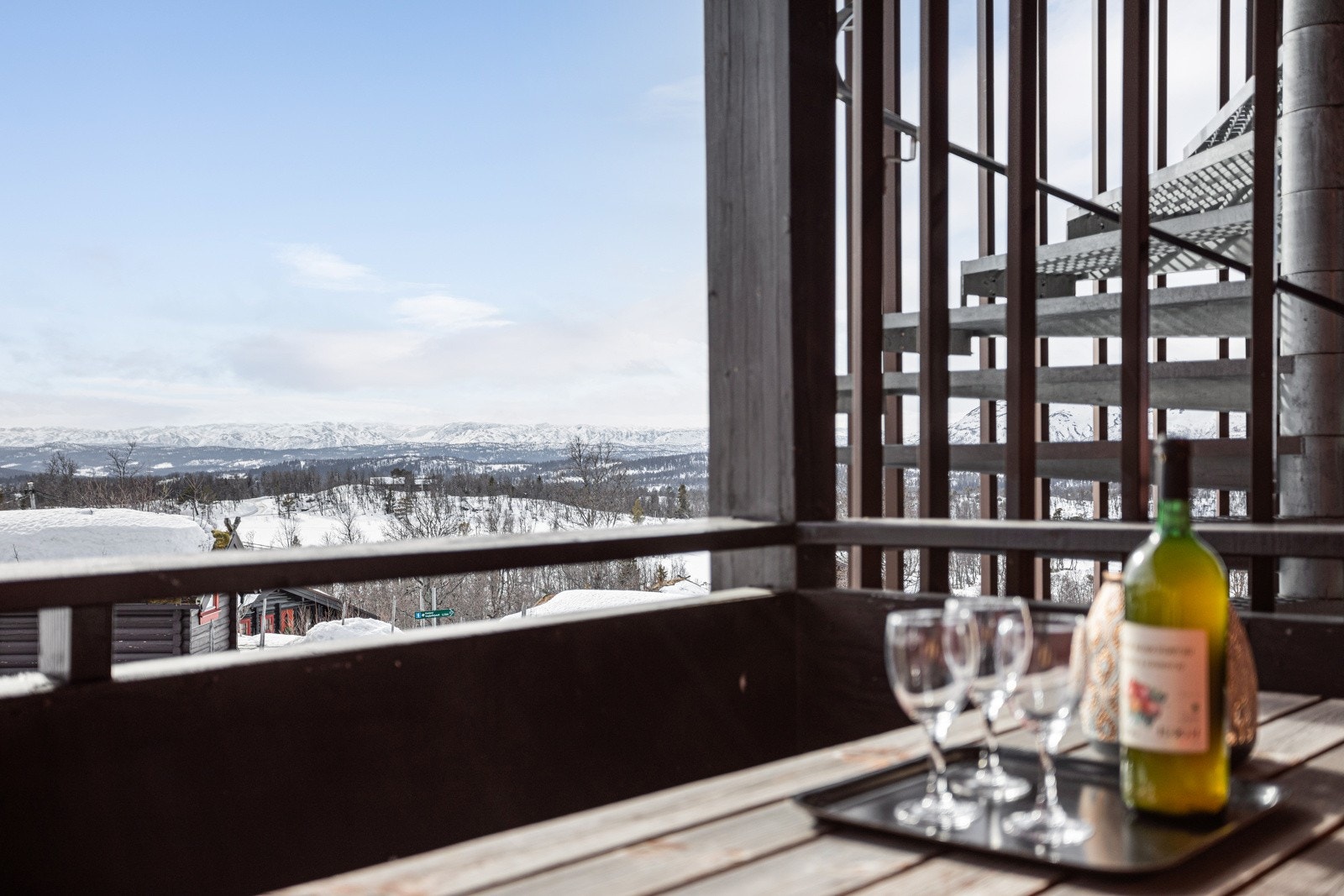 Leiligheten ligger perfekt om man er glad i å gå på langrennski, nyte hotell-fasiliteter og turmuligheter Galleribilde