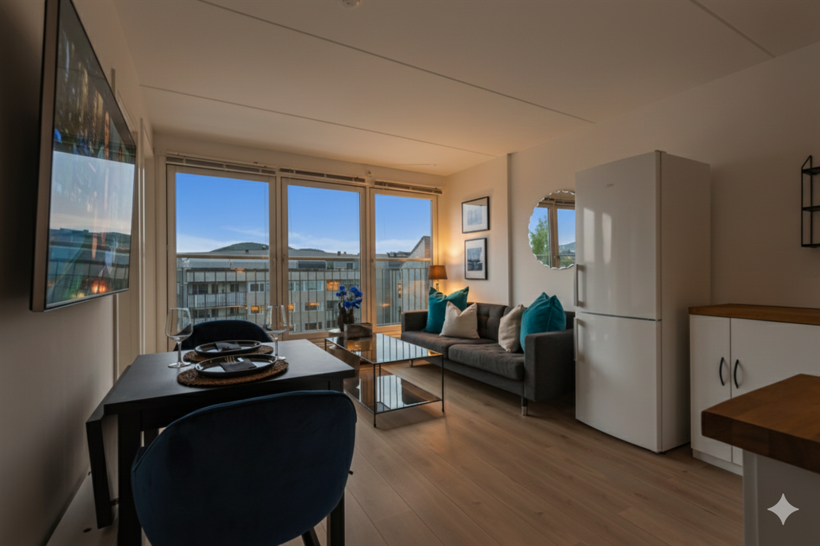 Krogsveen v/Sondre Trøseng Gjellum ønsker velkommen til Strømsø Torg 5E! Digitalt redigert kveldsbilde. Foto: Trond Reder Galleribilde