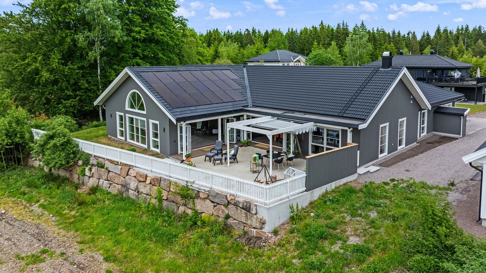 Nordvik v/Jørgen Nyhus har gleden av å ønske velkommen til Arne Garborgs vei 95. Foto: Fotograf Magic Galleribilde