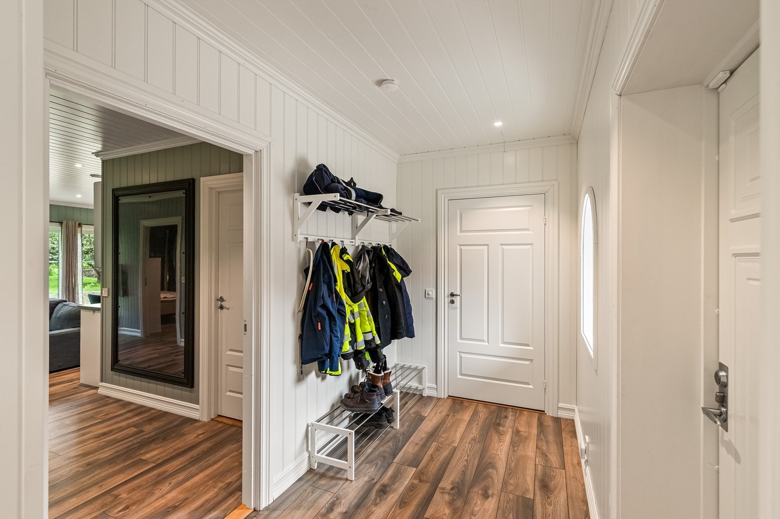 I tillegg er det en separat hybel med egen inngang. Galleribilde