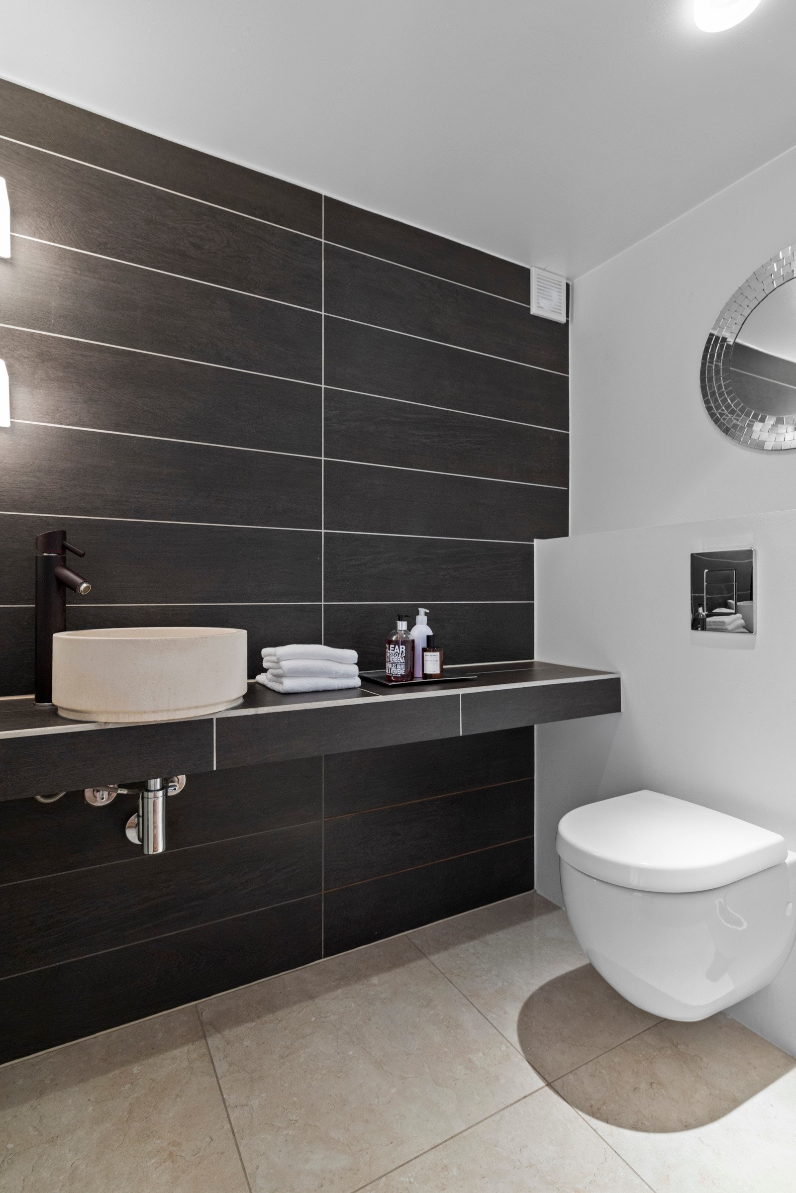 Toalettrom fra 2011. Galleribilde