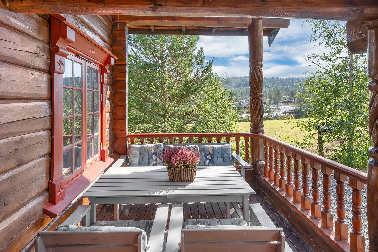 Sentral beliggenhet få meter fra oppkjørte skiløyper Galleribilde