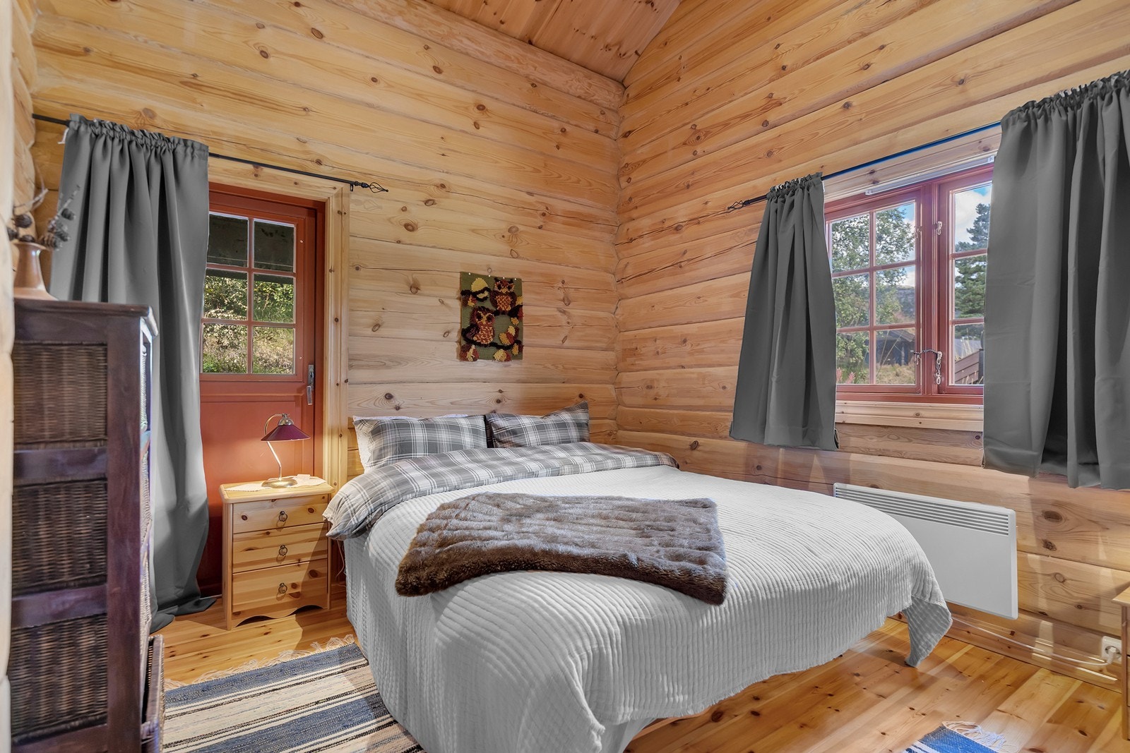 Soverom 1 med utgang til en koselig terrasse Galleribilde