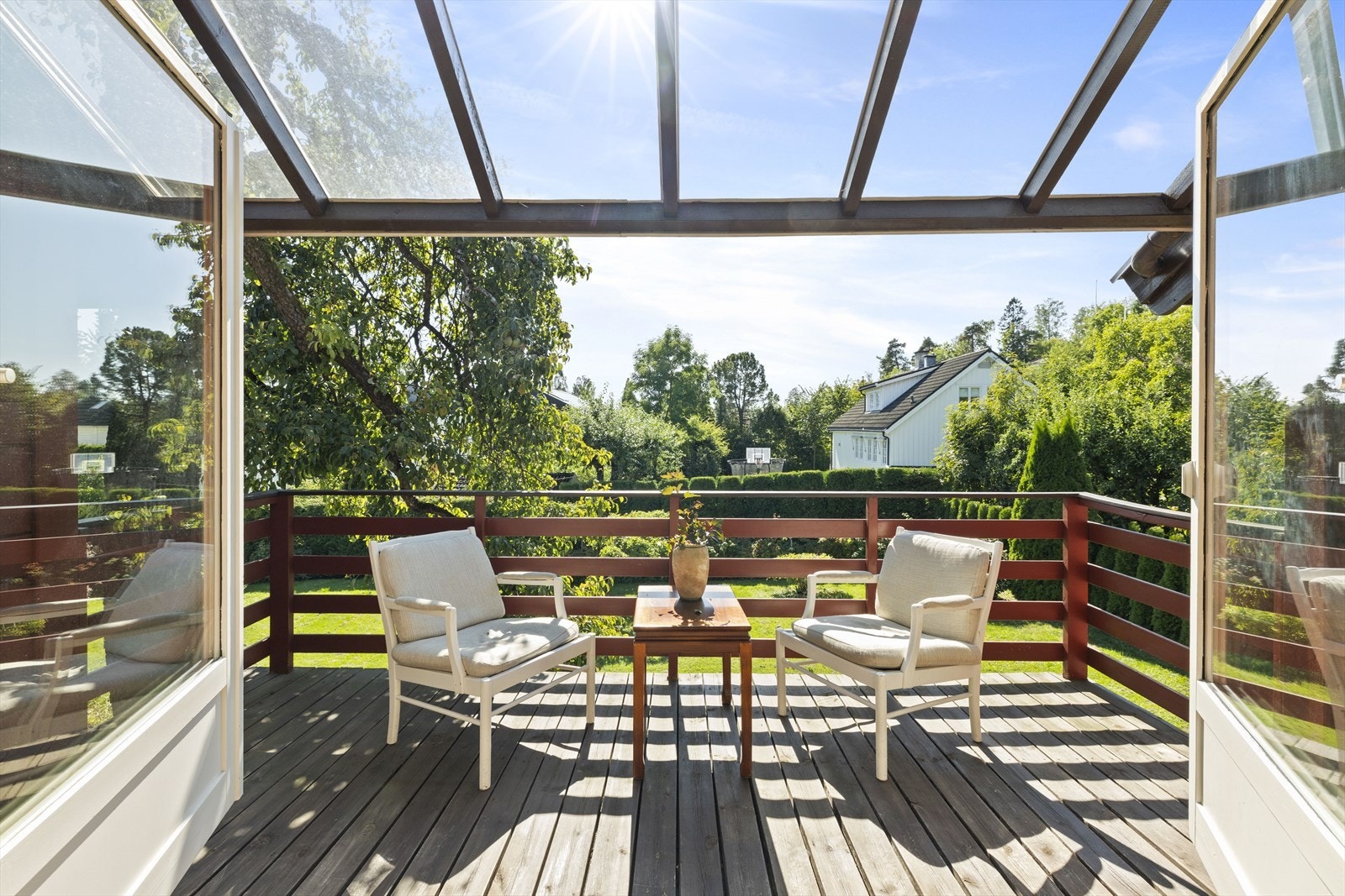 Terrassen i 2. etg. er på ca. 11 m² Galleribilde