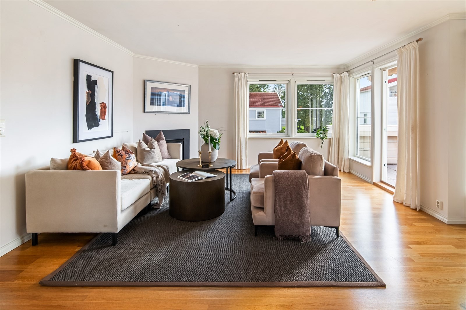 Overflatene er gjennomgående lyse og tidløse som gjør det enkelt å kunne sette et personlig preg. Galleribilde