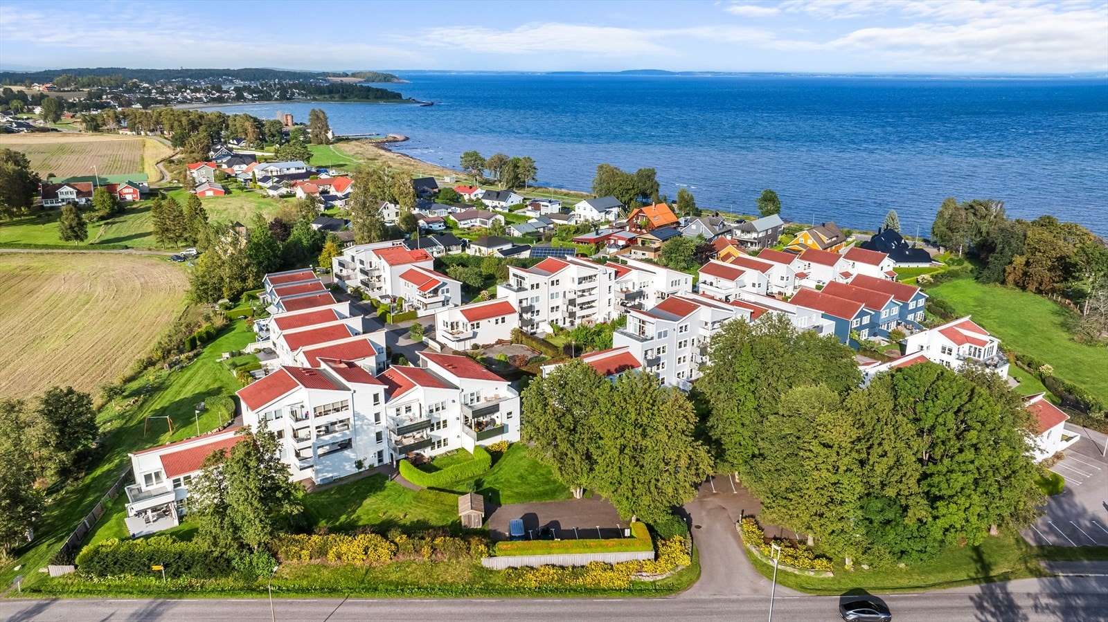 Her kan du flytte inn i et hyggelig og etablert boligområde, i et veldrevet sameie bestående av totalt 10 boligseksjoner. Galleribilde