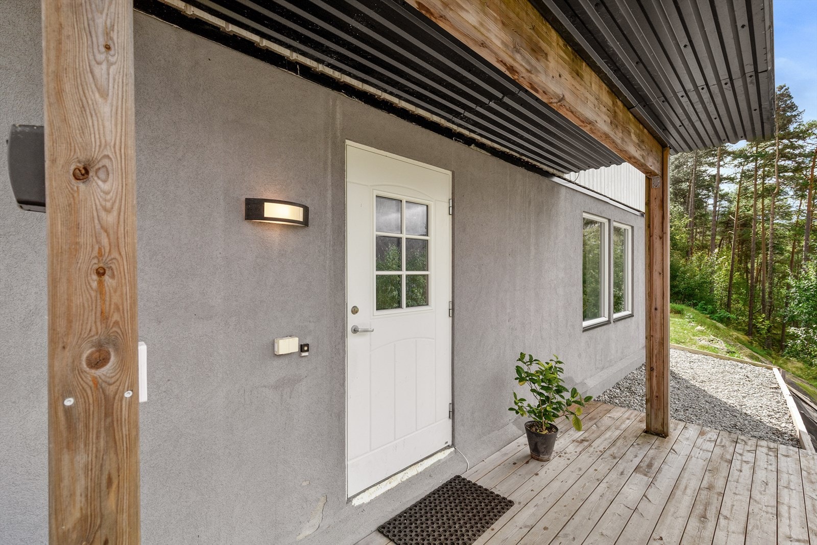 Inngansparti til utleigedel Galleribilde