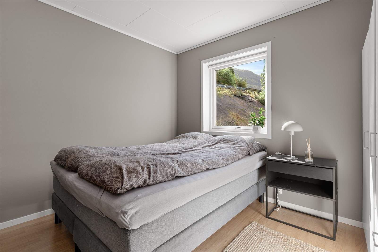 Soverom nr. 2 er på ca. 8,6 kvm Galleribilde