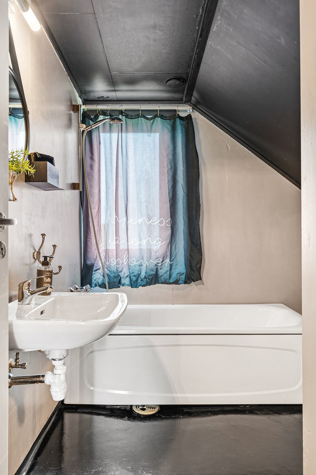 Eldre bad fra byggeår Galleribilde