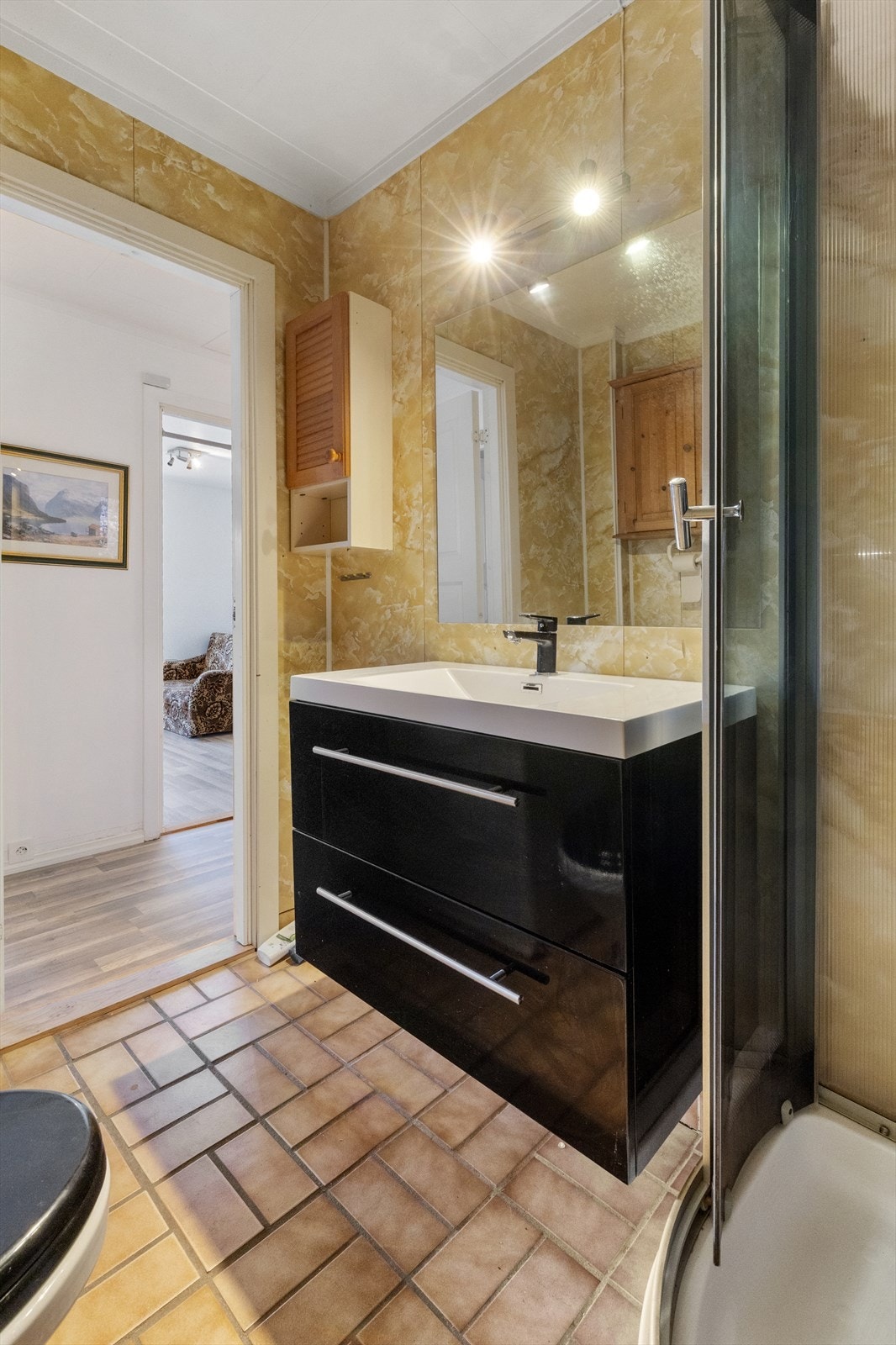 Badet har gulvvarme Galleribilde