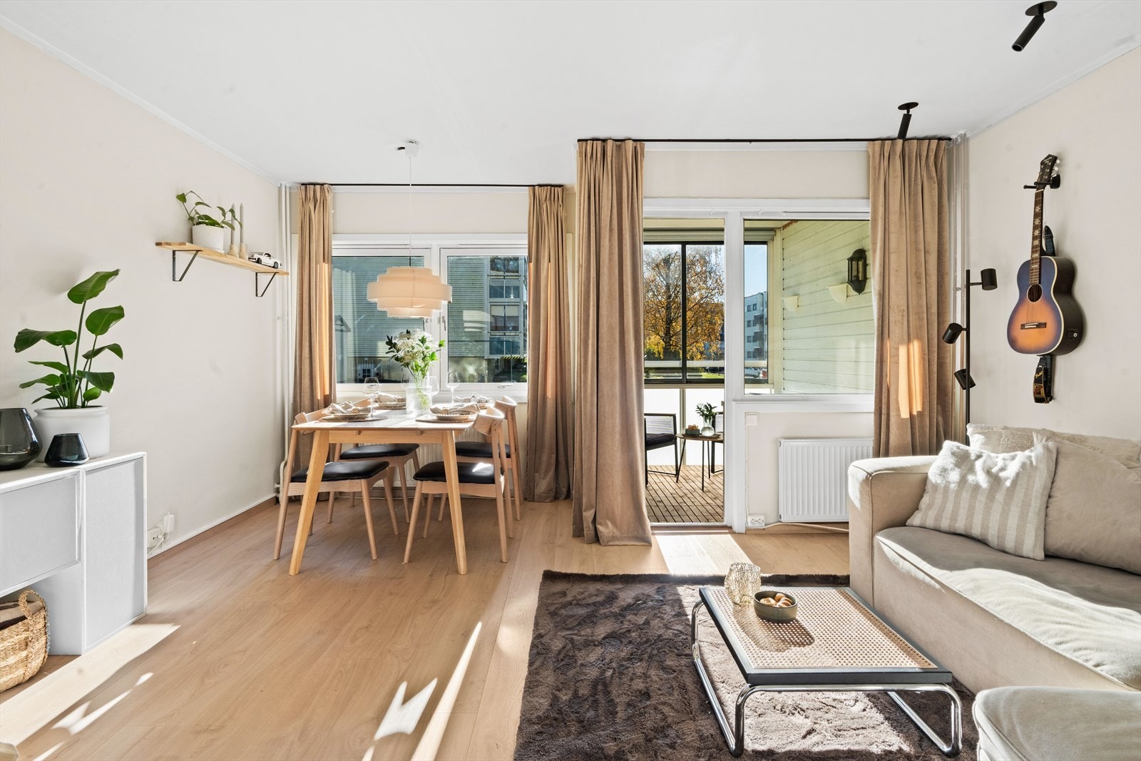 Leiligheten holder en moderne standard. Galleribilde