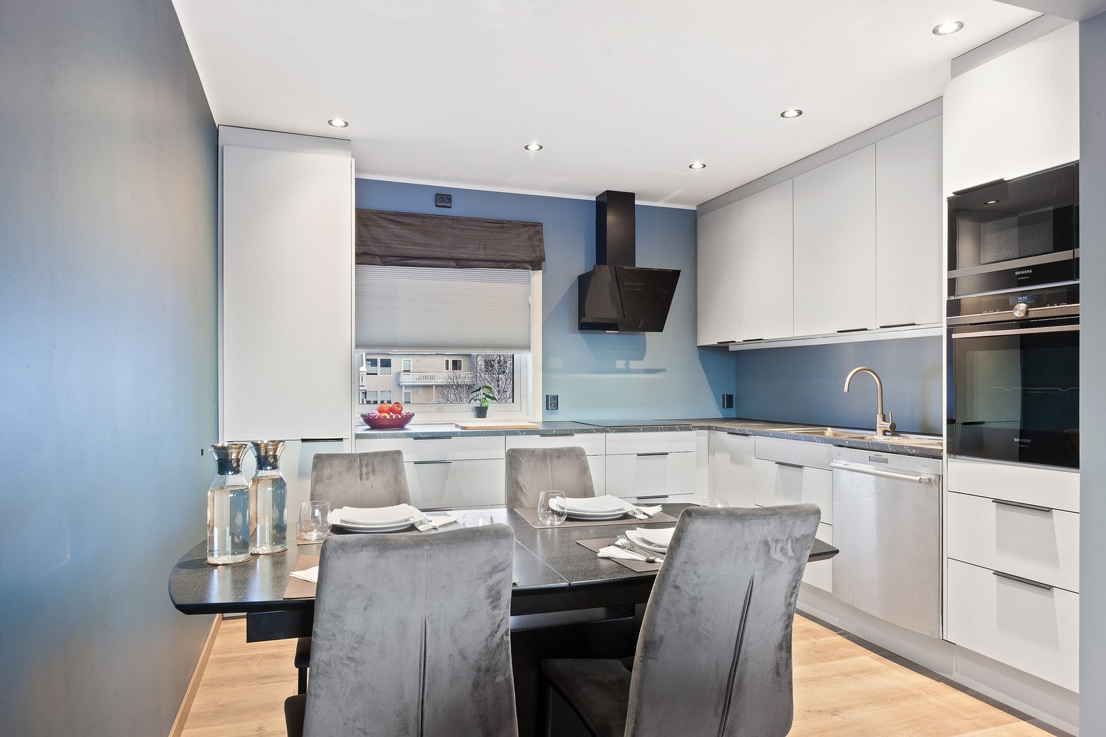 Pent kjøkken fra 2021. Galleribilde