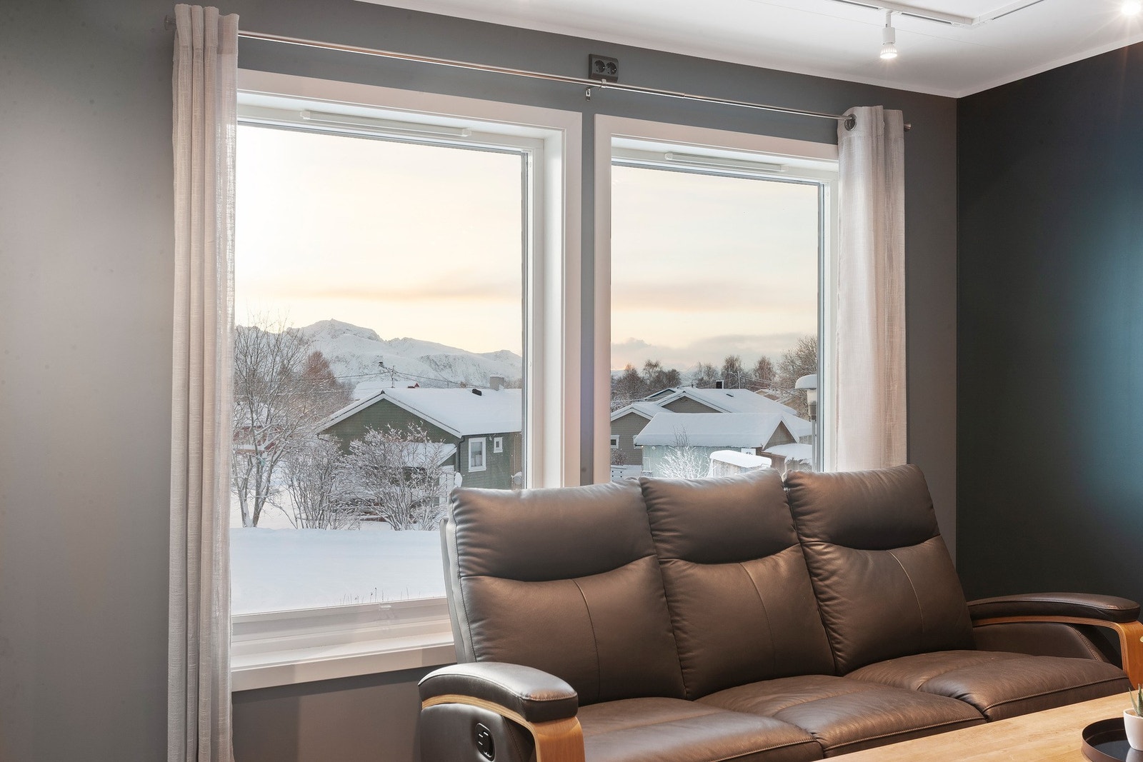 Utsikt fra stue. Galleribilde