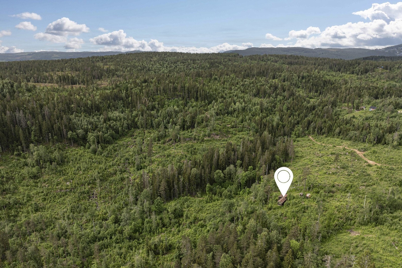 Gangavstand til buss med forbindelse til Drammen sentrum og Eikerdelet Galleribilde