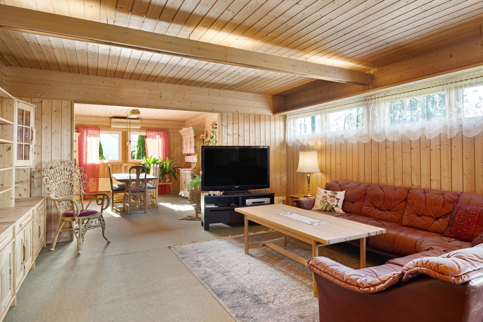 Spisestuen er utstyrt med varmepumpe. Galleribilde