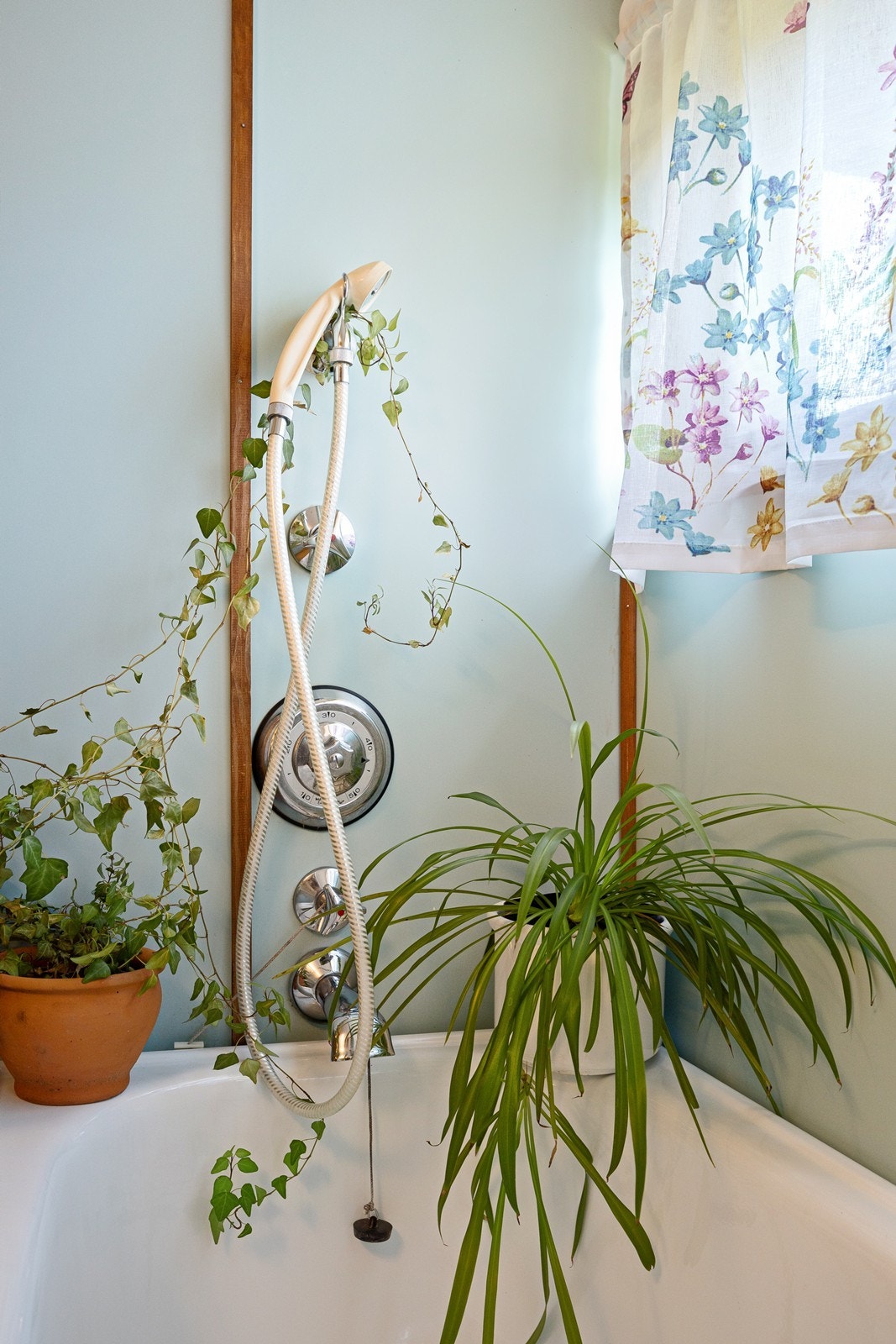 Detaljbilde av badekar. Galleribilde